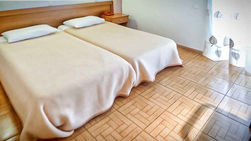 Zina Hotel Apartments Athens Exterior photo